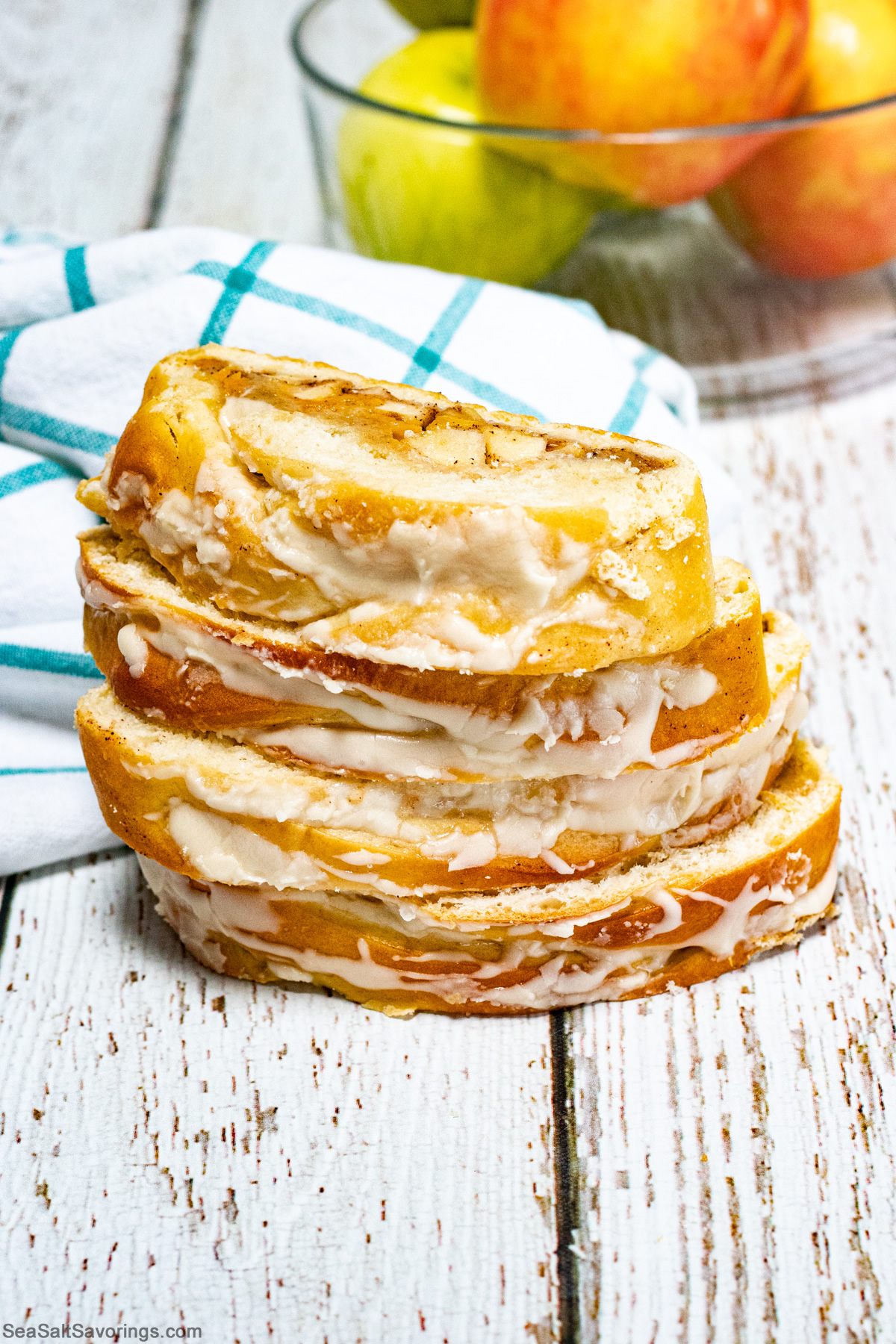 Braided Apple Cinnamon Bread