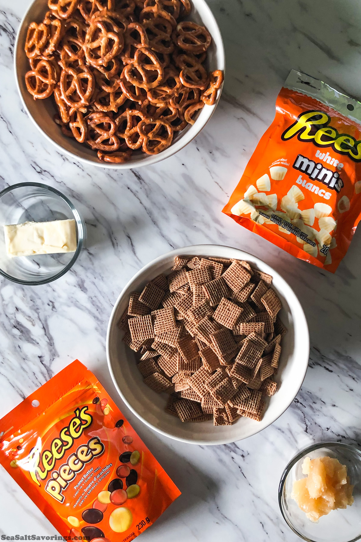 simple ingredients for halloween snack mix