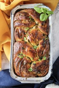 garlic-swirl-bread-12