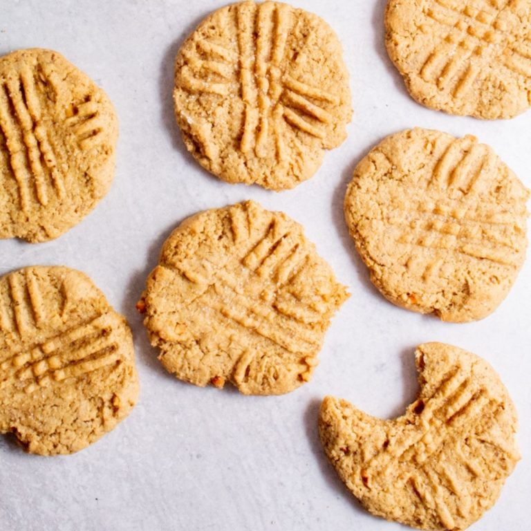 Easy and Soft Vegan Peanut Butter Cookies